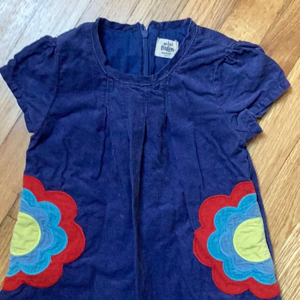 Mini Boden Blue Corduroy Flower Appliqué Short Sleeve Dress size 4-5 years